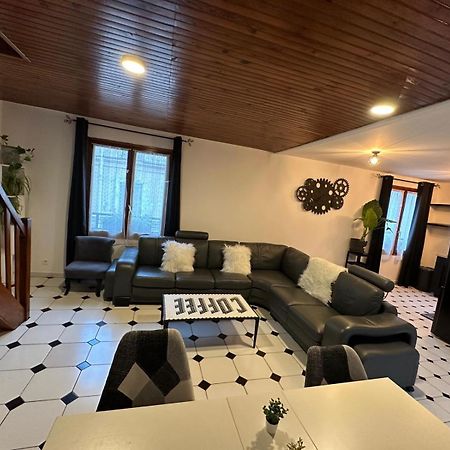 סן-דני Agreable Appartement Dans Une Maison מראה חיצוני תמונה