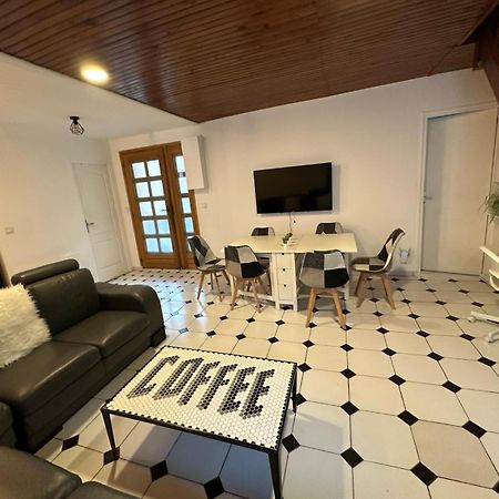 סן-דני Agreable Appartement Dans Une Maison מראה חיצוני תמונה
