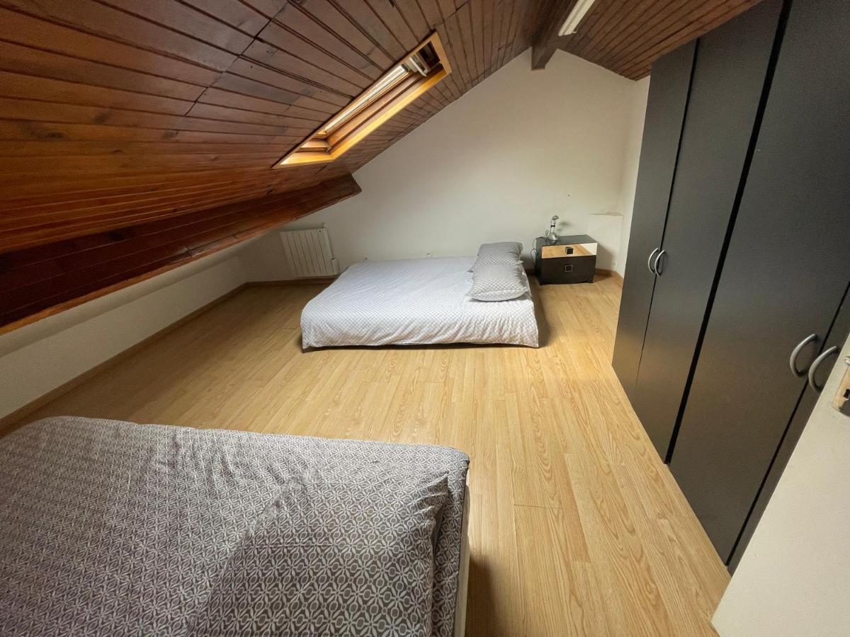 סן-דני Agreable Appartement Dans Une Maison מראה חיצוני תמונה
